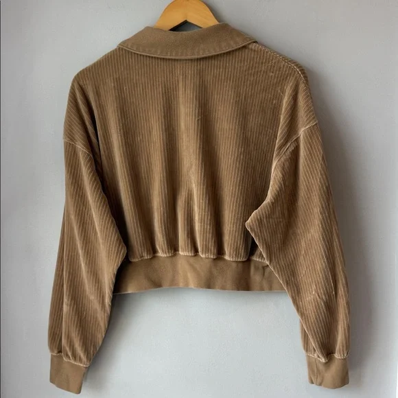 Nike Cropped Corduroy Velour 1/4 Zip Sweatshirt Tan - Picture 4 of 6
